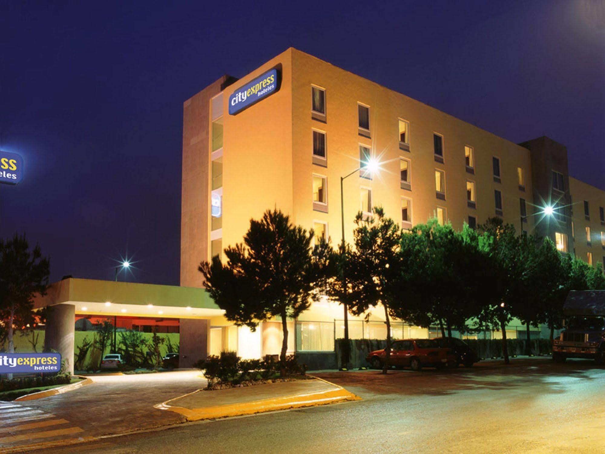City Express By Marriott Saltillo Norte Ngoại thất bức ảnh